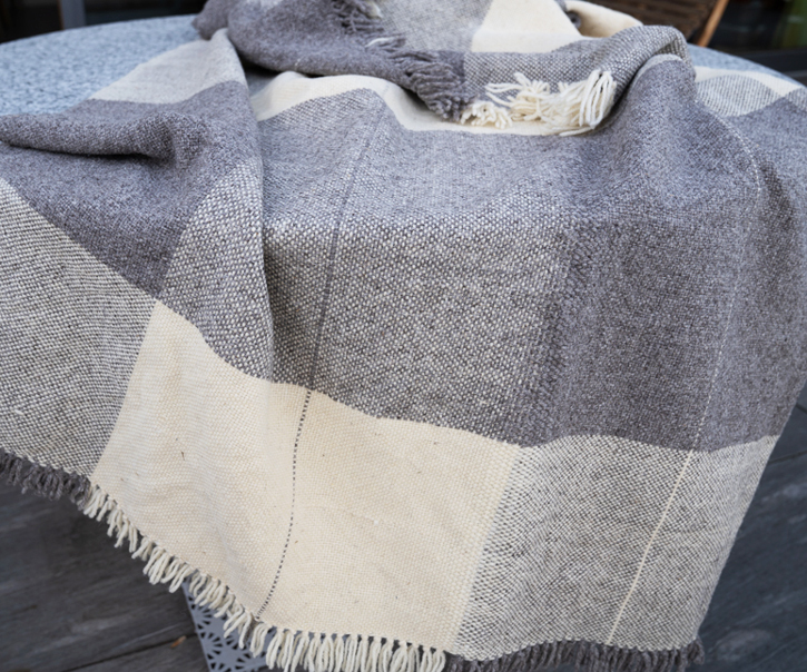 Wolldecke aus schweizer Wolle